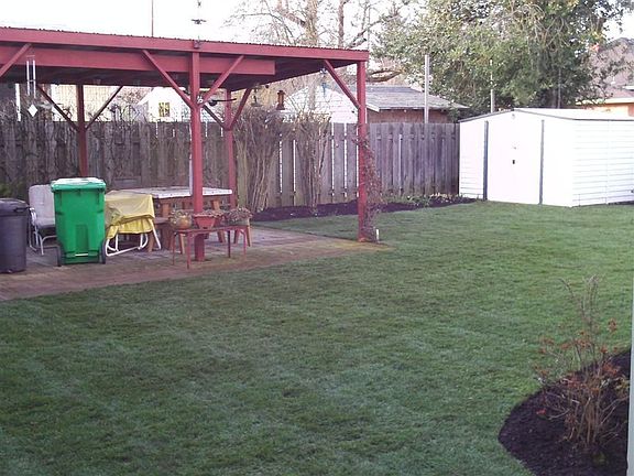 PATIO - TOOL SHED