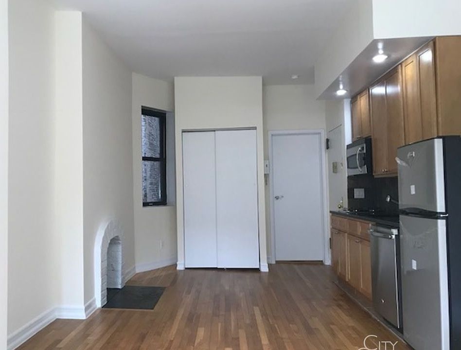 2nd image of 42 Perry St APT 2C