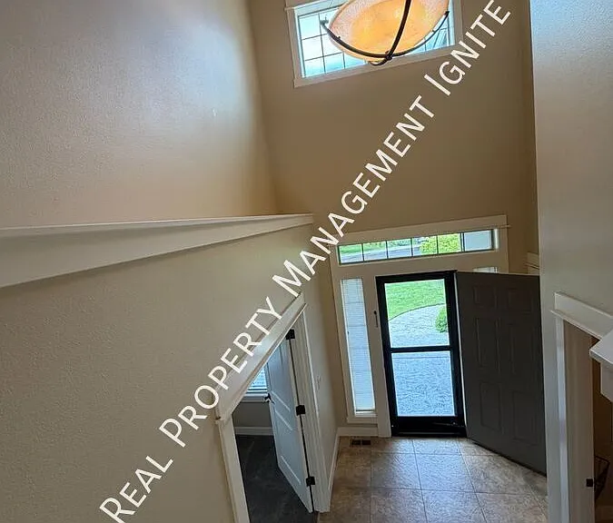 3050 NW 17th St — Photo 5