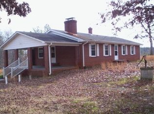 2611 Wray Rd, Brodnax, VA 23920