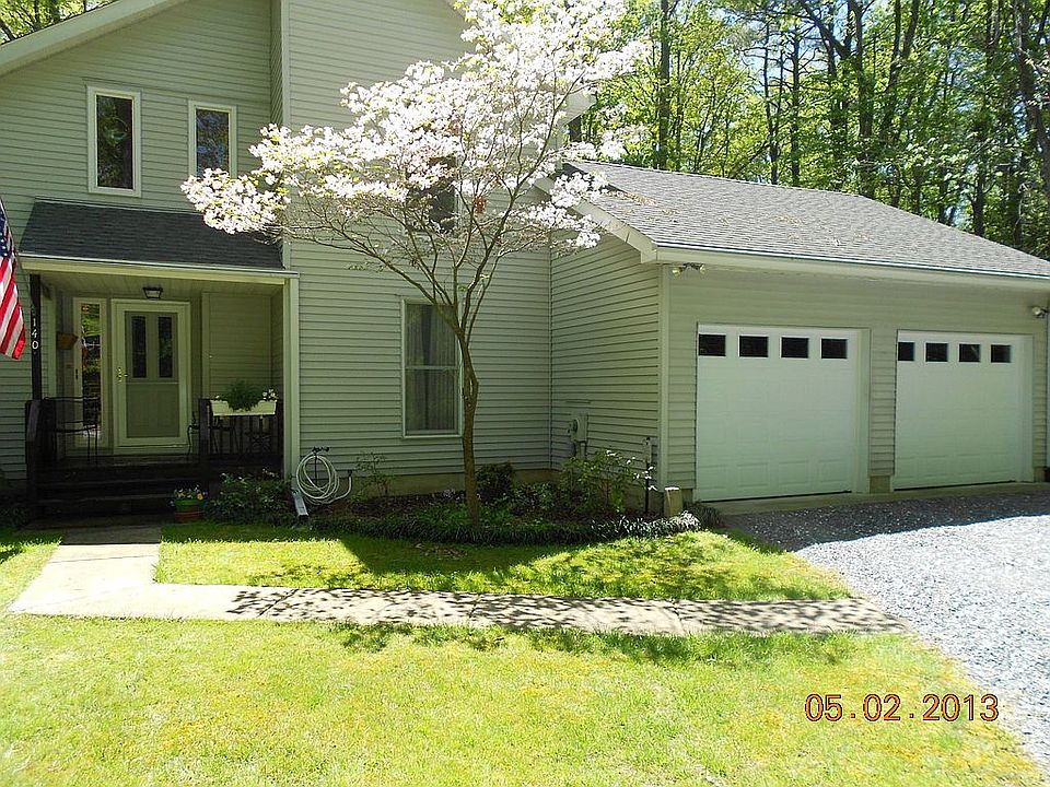 1st image of 140 Benton Ct