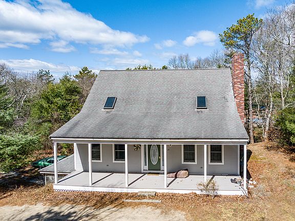 4th image of 21 Clay Pond Road