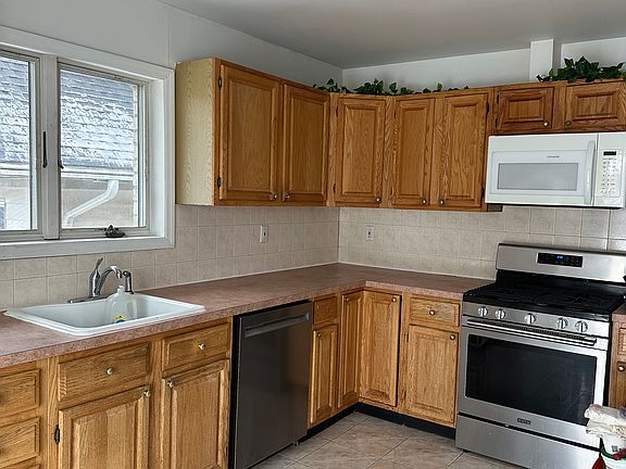 2nd image of 115 Seminary Ave #2