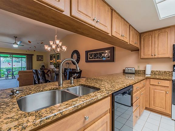4th image of 18307 Aintree Ct #18307