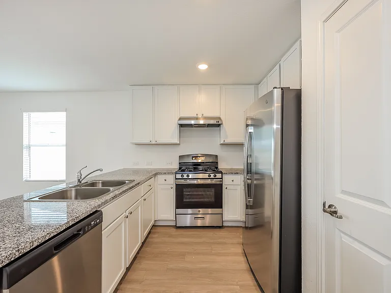 11915 Cink Dr — Photo 7