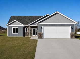 140 Coulee Way, Wabasha, MN 55981