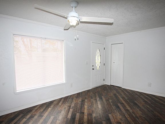 2nd image of 41 Aspen St