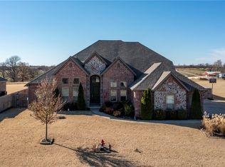 816 Valley Ln, Springdale, AR 72762