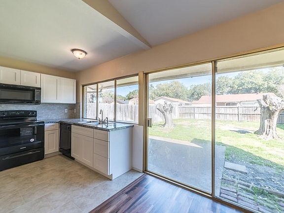 2nd image of 309 Nettle Dr