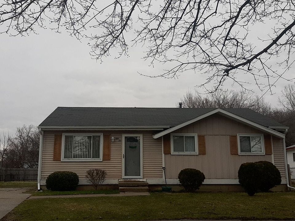 1st image of 52 Woodward Dr