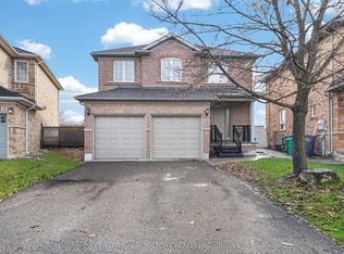 30 W Trudelle Cres, Brampton, ON L7A 2Z1