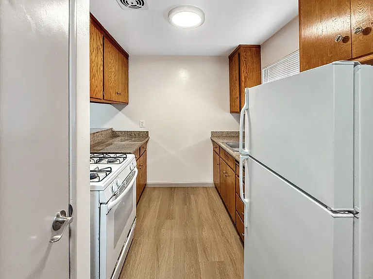 3600 Dimond — Photo 34