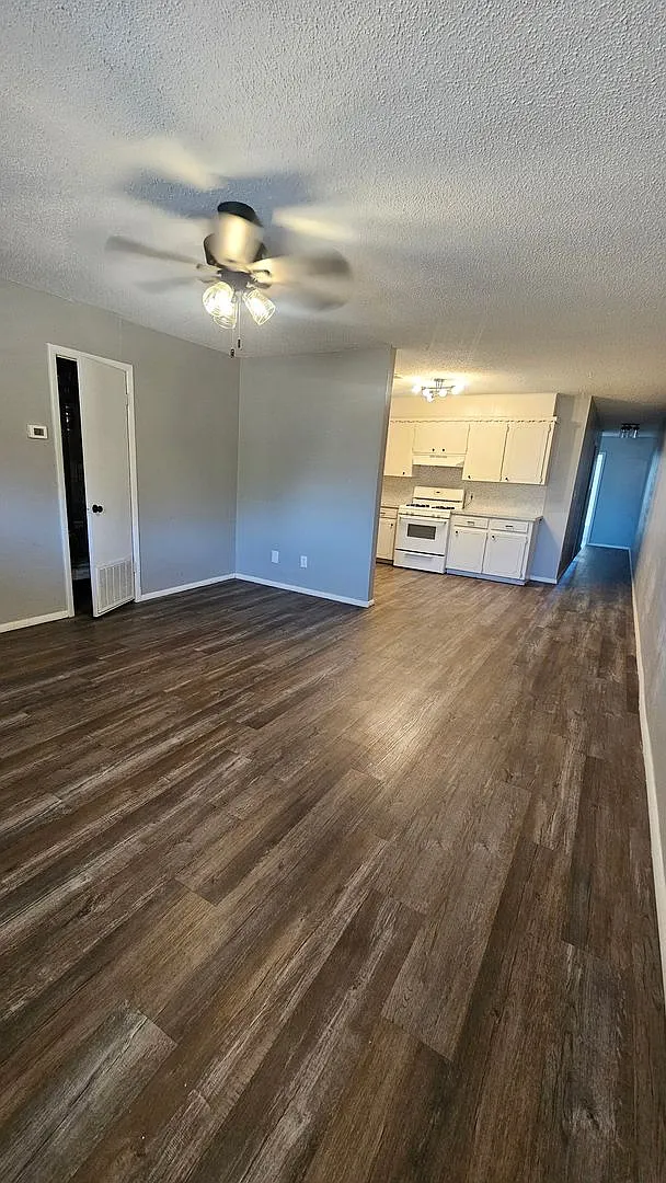 Broadway Apartments in Rose District — Photo 1