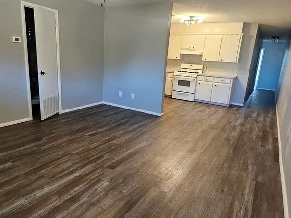 Broadway Apartments in Rose District, 505 W Broadway Ave APT 28, Broken Arrow, OK 74012