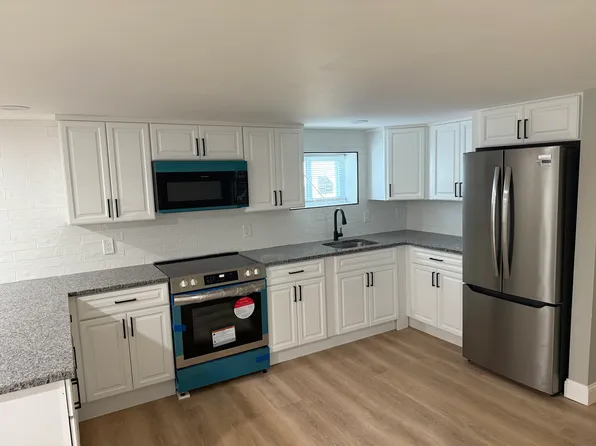 697 Manton Ave #B, Providence, RI 02909