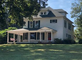334 E Swannanoa Ave, Liberty, NC 27298