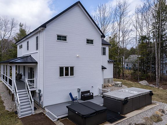 2nd image of 33 Eastfield Drive