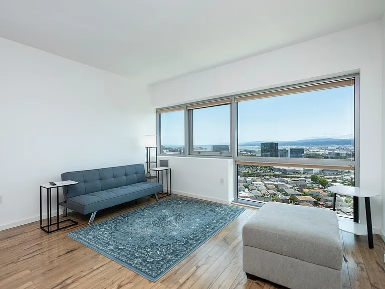 1 Mandalay Pl #905 — Photo 7