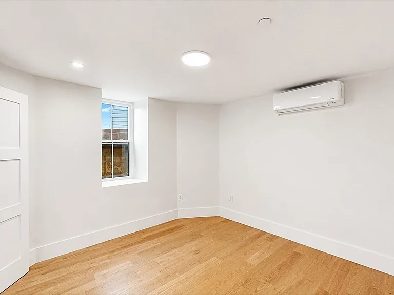 139 Sycamore St #A — Photo 10