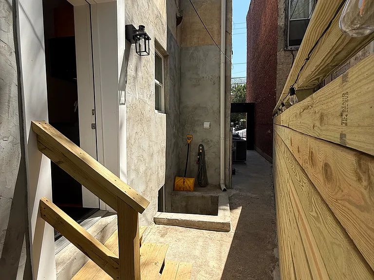 26 N Preston St #1 — Photo 5