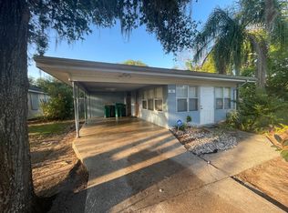 36 W Dicie Ave, Eustis, FL 32726