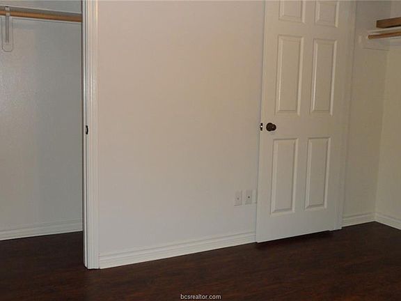 3rd image of 129 Richards St