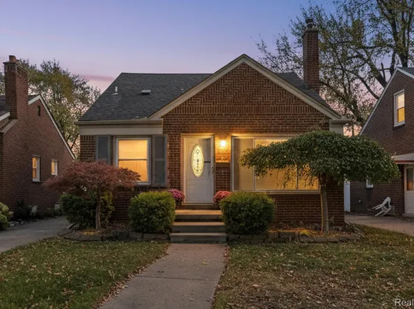 7853 Robinson Ave, Allen Park, MI 48101