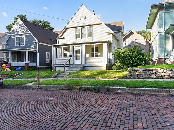 3rd image of 311 Glen Ave