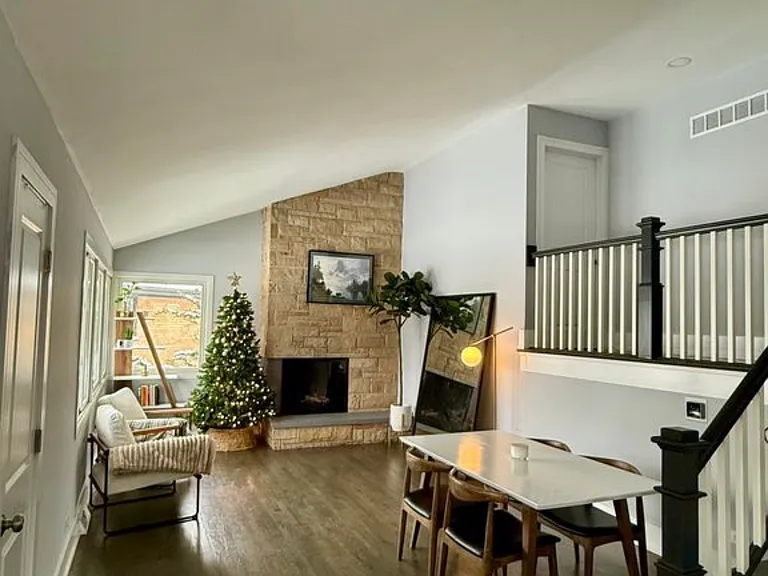 410 E Atwater Ave — Photo 1