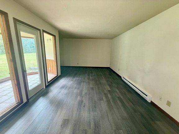 4th image of 149517-149515 Wineberry Ln #149517