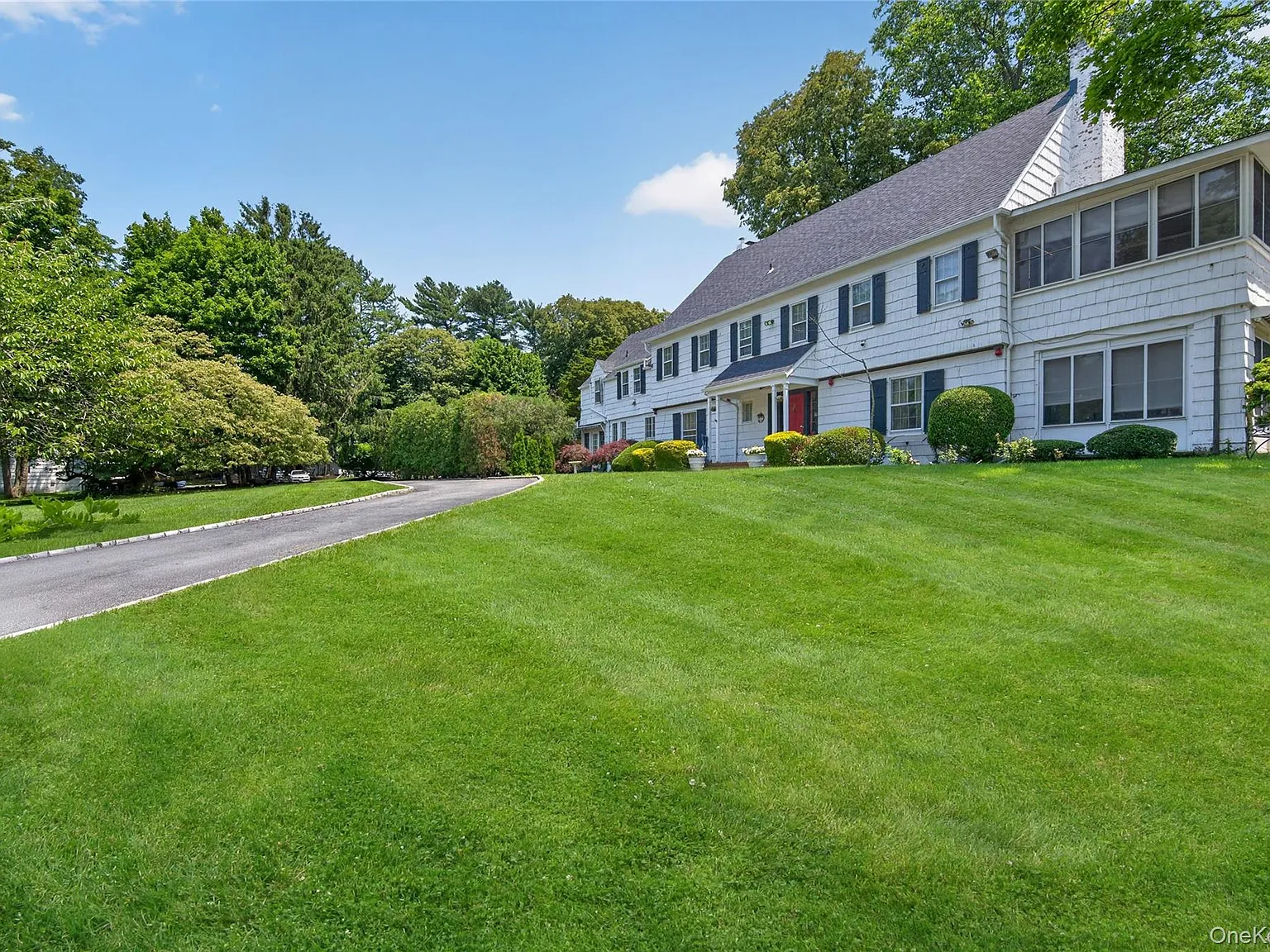6 bed, 4.5 bath, 5000 sqft, $7,200 — Photo 3