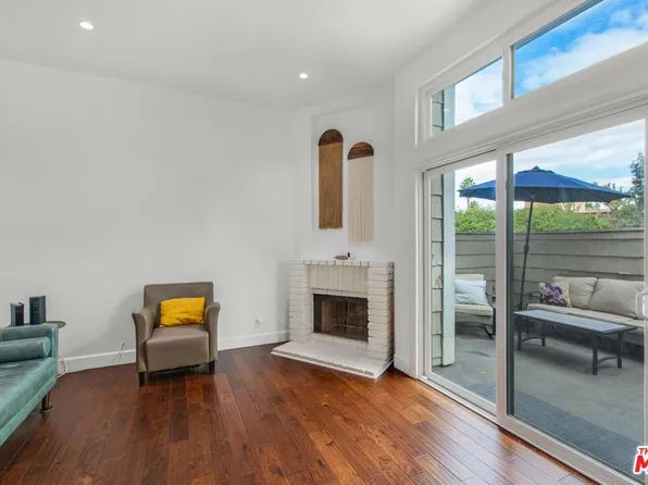 4620 Don Lorenzo Dr #A, Los Angeles, CA 90008