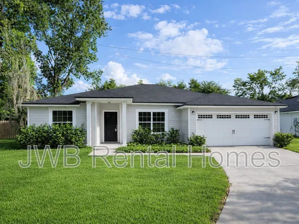 525 Renne Dr N, Jacksonville, FL 32218