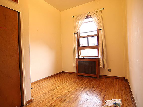 5th image of 138 W 81st St APT 2B
