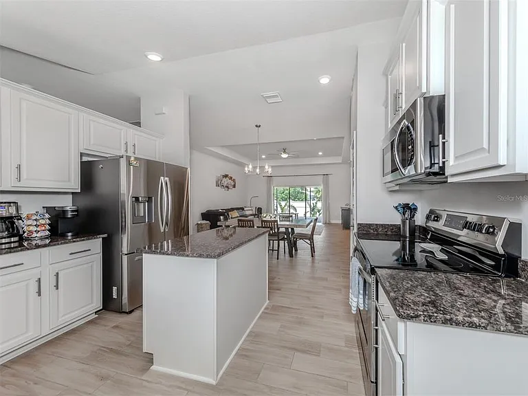 1190 Euclid Rd — Photo 27