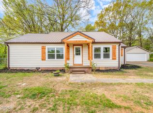 402 Harts Bridge Rd, Jackson, TN 38301