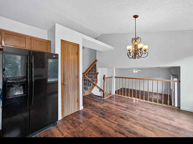 250 Cypress Ln — Photo 22
