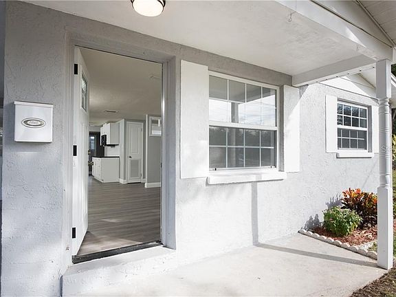 3rd image of 513 72nd Ave N