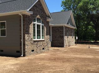 1702 Snowden Rd, Mount Pleasant, SC 29464