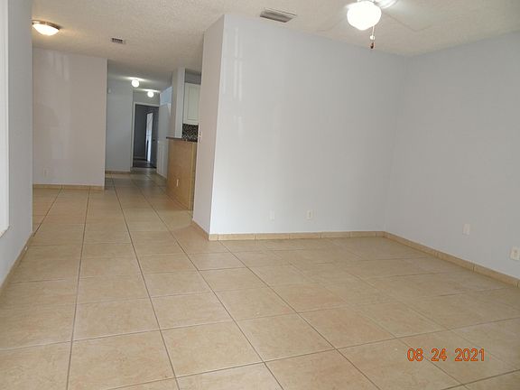 3rd image of 524 S East St