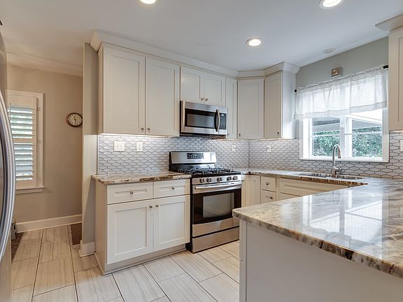 5th image of 4081 Waynoka Ave