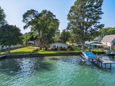8337 River Rd, Cottrellville, MI, 48039