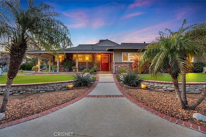 1st image of 18011 Sunburst St