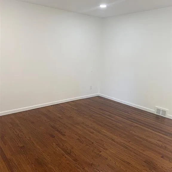 32627 Dowland Dr — Photo 3