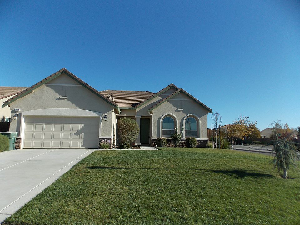 1st image of 3639 Goldenstar St