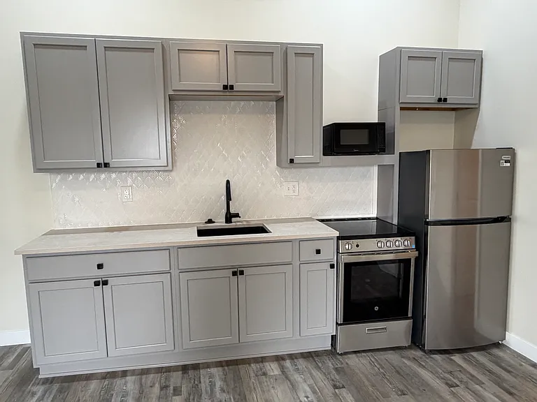 321 Garrison St #33 — Photo 2