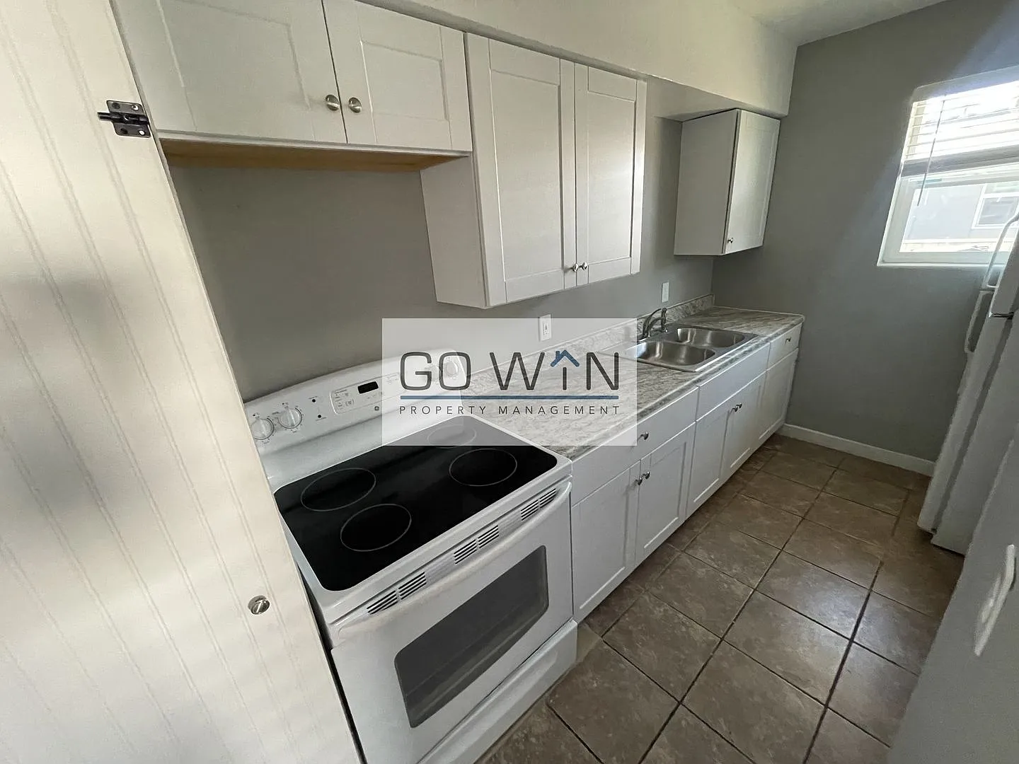 245 S Allen St — Photo 1