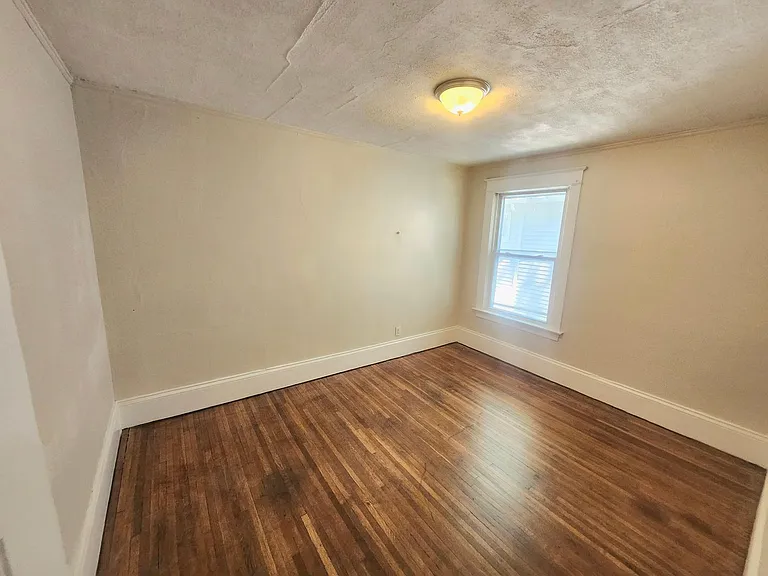 357 Columbia Ave — Photo 10