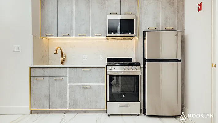 Rented by Nooklyn NYC LLC | media 11