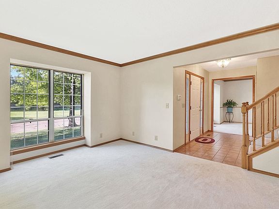 3rd image of 5214 E Pembrook Cir